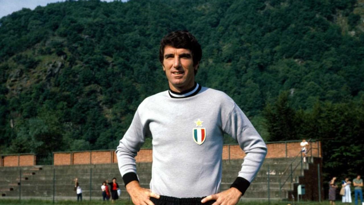 Thủ môn Dino Zoff